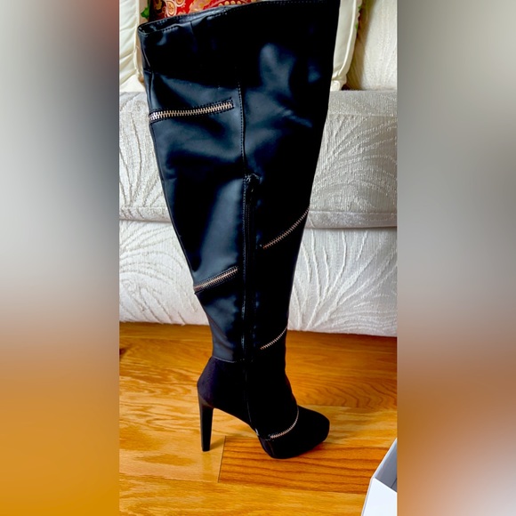 Vivika black boots 5.5 wore once like new. - Picture 1 of 7